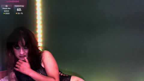 carolayn  online show from 11-23-25, 11:54