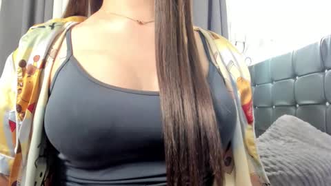 sweetest_one4 online show from 12-04-25, 01:31