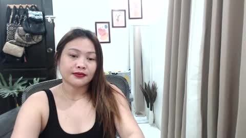 Snapshot of sweetestsmile_ chatting on 12-13-24, 04:00 Khaye online show from 12-13-24, 04:00