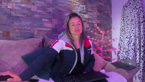 sweef online show from 01-29-25, 01:37