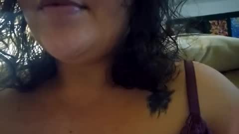 sweetfeet2525 online show from 12-01-25, 11:10