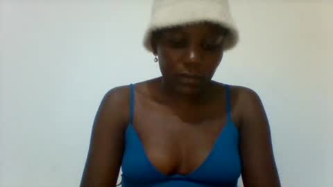 Snapshot of sweetfel chatting on 10-06-25, 08:50 sweetfel online show from 10-06-25, 08:50