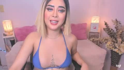 Snapshot of sweetfuckingqueen chatting on 03-11-25, 02:29 janelle online show from 03-11-25, 02:29