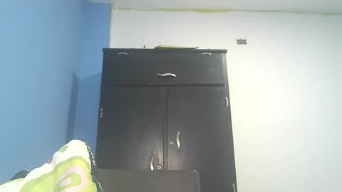 Victoria Santos online show from 09-17-25, 06:59