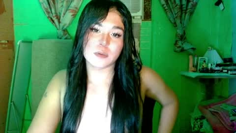 Snapshot of sweetgirl_kathy chatting on 05-23-26, 08:18 Kathy online show from 05-23-26, 08:18