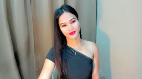 sweetgirl_latina143 online show from 09-11-25, 05:29