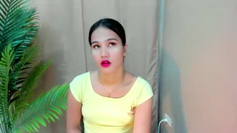 sweetgirl_latina143 online show from 09-18-25, 06:26