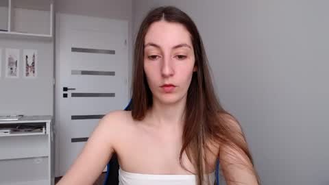 Emma  online show from 05-31-26, 09:38
