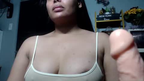 Snapshot of sweethotgirl_maexxx chatting on 03-29-26, 04:56 Mae online show from 03-29-26, 04:56
