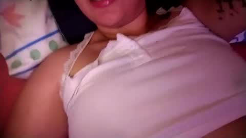Ana Mara  i cant Make noise My family is here  online show from 06-25-26, 05:12