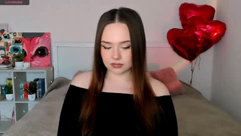 Snapshot of sweetie_candy_ chatting on 06-11-26, 02:37 Hannah online show from 06-11-26, 02:37