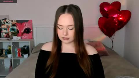 Snapshot of sweetie_candy_ chatting on 06-18-26, 03:27 Hannah online show from 06-18-26, 03:27