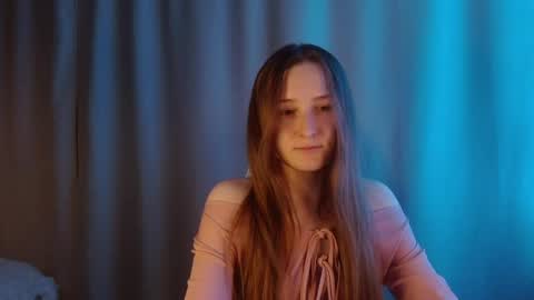Snapshot of sweetie_lover chatting on 06-07-26, 08:23 Annie online show from 06-07-26, 08:23