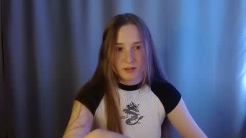 Snapshot of sweetie_lover chatting on 08-06-26, 09:17 Annie online show from 08-06-26, 09:17