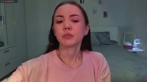 Snapshot of sweetieee_kira chatting on 06-16-26, 05:43 sweetieee_kira online show from 06-16-26, 05:43