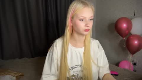 sweetie Lisa3 online show from 12-15-24, 04:26