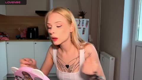 sweetie Lisa3 online show from 05-23-26, 06:07