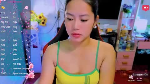 Nicole online show from 12-05-25, 01:47