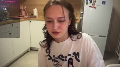 Eva and Lisa online show from 09-09-25, 02:27