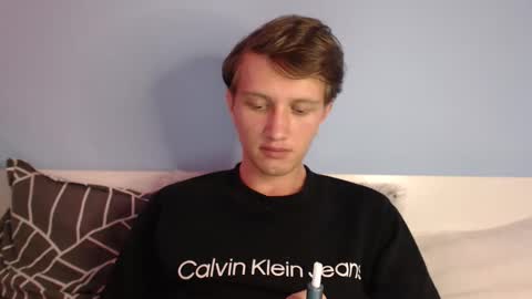 Snapshot of sweetietwin chatting on 02-23-26, 07:33 CAT online show from 02-23-26, 07:33