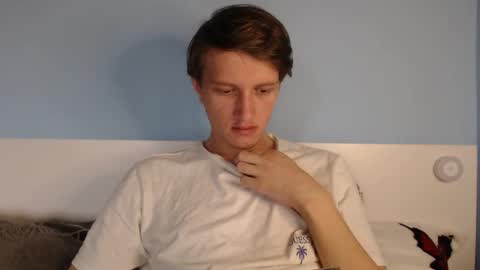 Snapshot of sweetietwin chatting on 02-25-26, 08:46 CAT online show from 02-25-26, 08:46