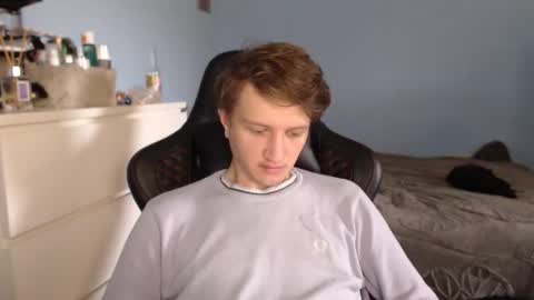 Snapshot of sweetietwin chatting on 02-28-26, 08:04 CAT online show from 02-28-26, 08:04