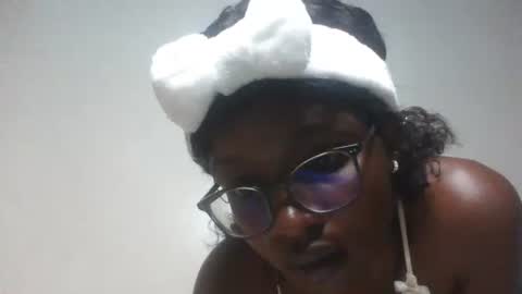 Snapshot of sweetivy645263 chatting on 09-23-25, 04:10 sweetivy645263 online show from 09-23-25, 04:10