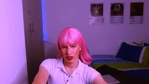 Snapshot of sweetjames2810 chatting on 03-07-25, 07:49 SWEETJAMES online show from 03-07-25, 07:49