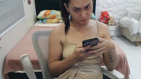 Snapshot of sweetjhenn69 chatting on 06-18-26, 01:06 sweetjhenn69 online show from 06-18-26, 01:06