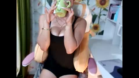 Snapshot of sweetjowa chatting on 04-21-26, 11:40 jona online show from 04-21-26, 11:40