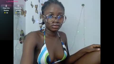 Snapshot of sweetjuicyclit chatting on 06-13-26, 12:47 zuri online show from 06-13-26, 12:47