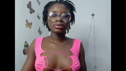 Snapshot of sweetjuicyclit chatting on 07-03-26, 11:33 zuri online show from 07-03-26, 11:33