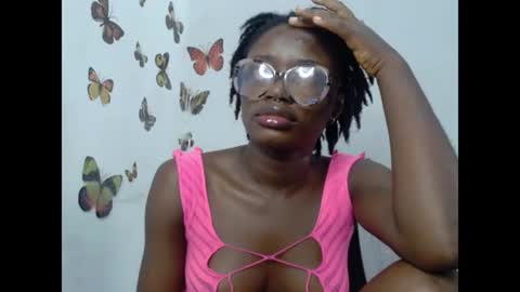 Snapshot of sweetjuicyclit chatting on 07-06-26, 12:46 zuri online show from 07-06-26, 12:46