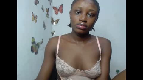 Snapshot of sweetjuicyclit chatting on 07-13-26, 10:23 zuri online show from 07-13-26, 10:23
