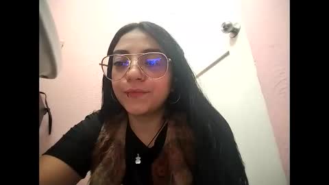 Snapshot of sweetkatthe09 chatting on 03-20-26, 02:44 Katherine online show from 03-20-26, 02:44