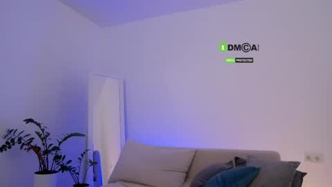 Snapshot of sweetkira1 chatting on 04-18-26, 07:01 SweetKira1 online show from 04-18-26, 07:01