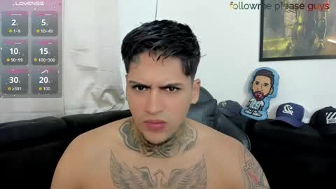 Snapshot of sweetlatinoboy chatting on 05-10-26, 11:59 SWEETLATINBOY online show from 05-10-26, 11:59
