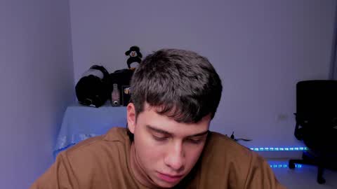 Snapshot of sweetlian_04 chatting on 12-13-24, 10:30 Lian online show from 12-13-24, 10:30