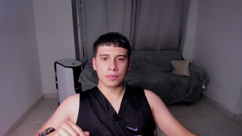 Snapshot of sweetlian_04 chatting on 02-09-25, 03:32 Lian online show from 02-09-25, 03:32