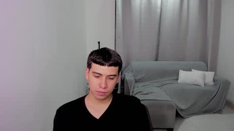 Snapshot of sweetlian_04 chatting on 02-25-25, 02:14 Lian online show from 02-25-25, 02:14