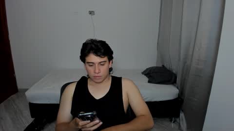 Snapshot of sweetlian_04 chatting on 09-28-25, 10:15 Lian online show from 09-28-25, 10:15