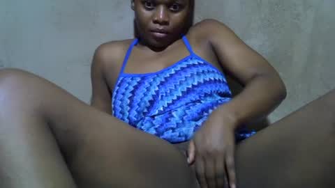 Snapshot of sweetlove982903 chatting on 07-07-26, 08:29 sweetlove982903 online show from 07-07-26, 08:29