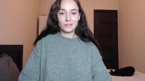 Mia online show from 03-31-26, 07:58