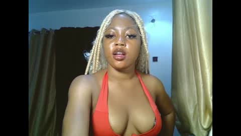 Snapshot of sweetmila9 chatting on 06-12-26, 06:01 sweetmila9 online show from 06-12-26, 06:01