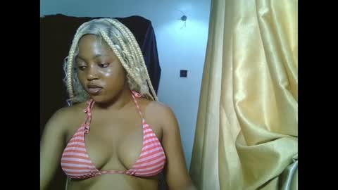 Snapshot of sweetmila9 chatting on 06-27-26, 12:22 sweetmila9 online show from 06-27-26, 12:22