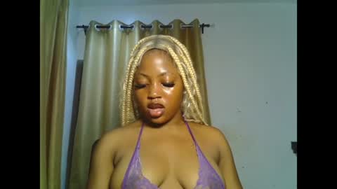 Snapshot of sweetmila9 chatting on 07-07-26, 07:23 sweetmila9 online show from 07-07-26, 07:23