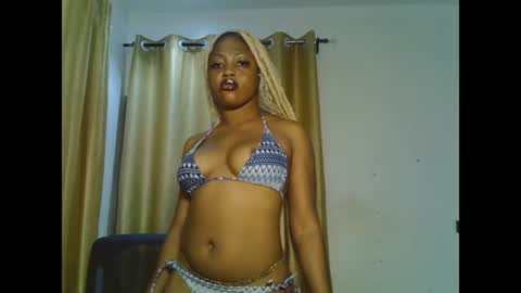 Snapshot of sweetmila9 chatting on 07-08-26, 08:52 sweetmila9 online show from 07-08-26, 08:52