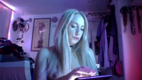 Snapshot of sweetmkb chatting on 06-01-26, 12:18 Aria online show from 06-01-26, 12:18