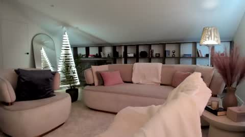 Snapshot of sweetndcrazy chatting on 07-11-26, 04:37 Nicole online show from 07-11-26, 04:37
