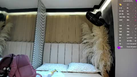 Snapshot of sweetnova_ chatting on 06-28-26, 12:38 Sweet Nova online show from 06-28-26, 12:38